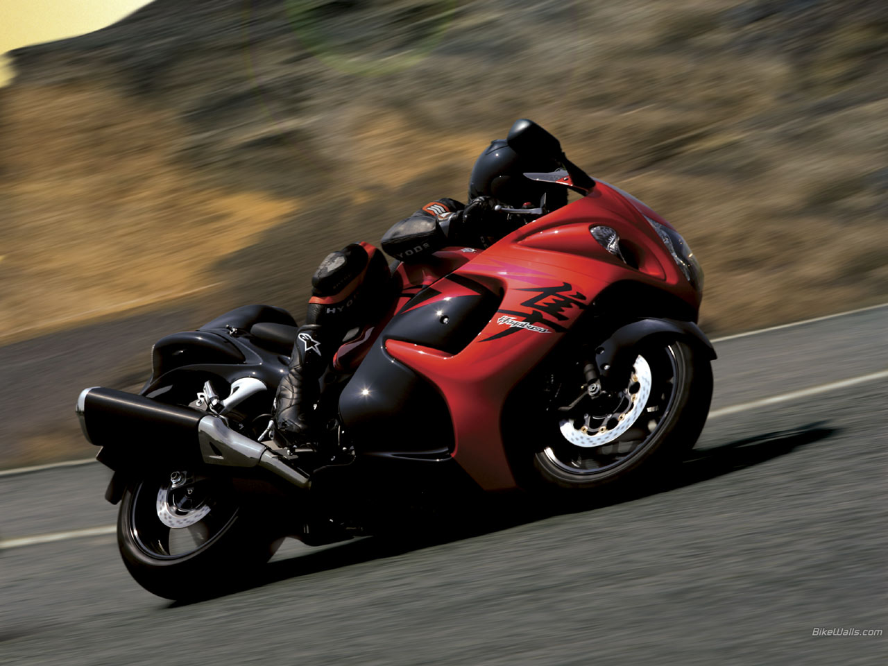 Suzuki Hayabusa GSX1300R 1280x960 c59 Tapety na pulpit